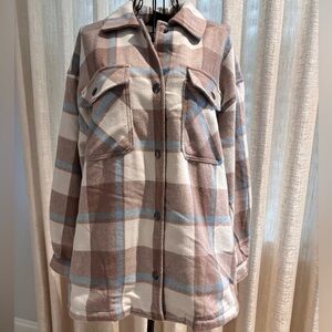 Women’s Button-Up Jacket - Plaid